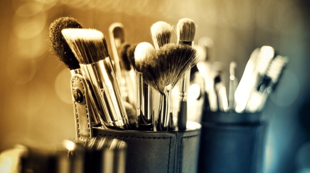 Types Of Makeup Brushes Every Beginner Should Own